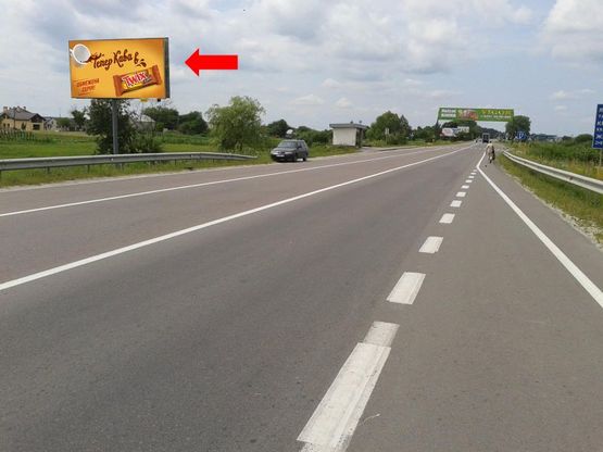 Фото рекламной плоскости по адресу Трасса Львов-Краковец, с. Подрясное, выезд из города