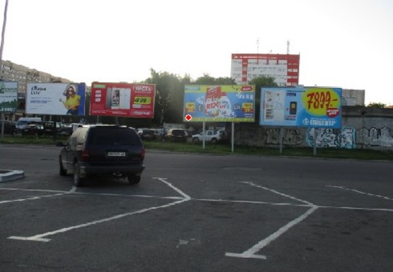 Фото рекламной плоскости по адресу Научная ул., 35, справа, ТРЦ "ВАМ", супермареты "Эльдорадо", "Сильпо"