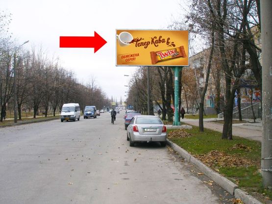 Фото рекламної площини за адресою 30-летия Победы бул., 2, в сторону ул. Ломоносова