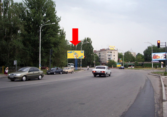Фото рекламної площини за адресою Днепровская ул. / ул. Новая, на светофоре, возле ПТУ №43