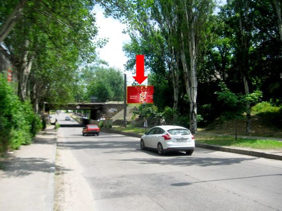 Фото рекламной плоскости по адресу Фортечная ул. (бывш. Грязнова ул.), возле ж/д моста, в сторону Иванова ул.