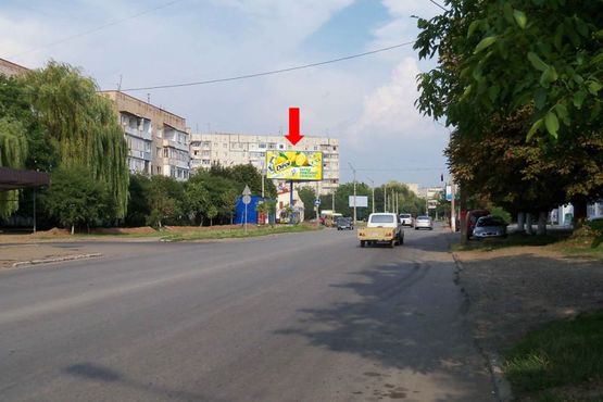 Фото рекламной плоскости по адресу Южнокольцевая ул., 23 / Героев Крут бул., возле рынка, в сторону Главной ул.