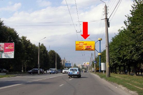 Фото рекламної площини за адресою Героев Майдана ул. (бывш. Красноармейская ул.), 83, возле лаборатории "Синево", в центр (флажок)