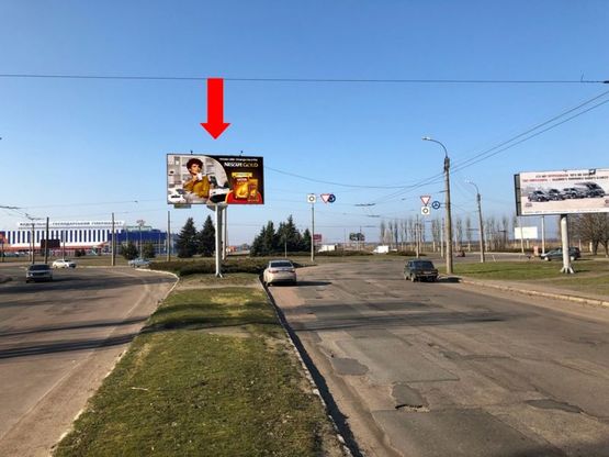 Фото рекламной плоскости по адресу Сумгаитская ул. / 30-летия Победы ул., возле супермаркета "Эпицентр", разделитель