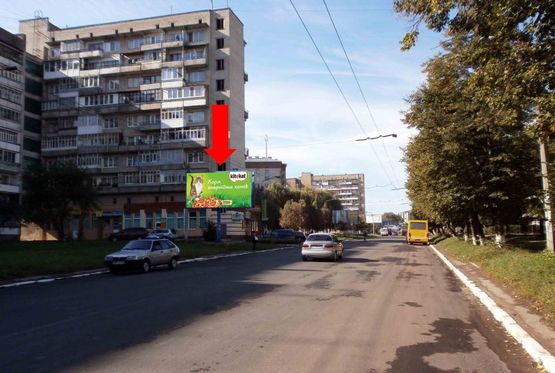 Фото рекламной плоскости по адресу Троллейбусная ул., 12, возле аптеки, в центр