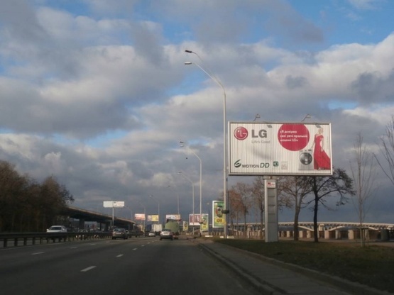 Фото рекламной плоскости по адресу Набережное шоссе(500м от Наводницк. парка)