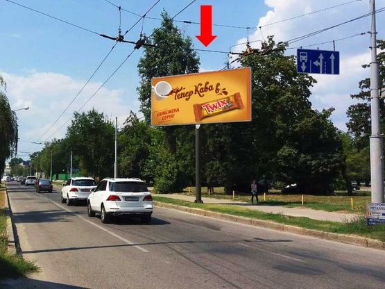 Фото рекламної площини за адресою Броненосца Потёмкин ул., 15, напротив Конного рынка, в сторону ст.м. "Защитников Украины"