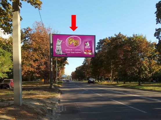 Фото рекламной плоскости по адресу Гвардейцев Широнинцев ул., 9 в сторону пр. Юбилейного