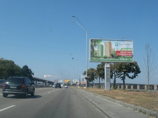 Фото рекламной плоскости по адресу Набережное шоссе(500м от Наводницк. парка)