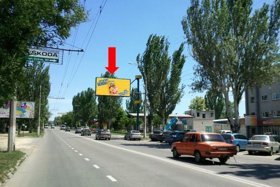 Фото рекламної площини за адресою Нефтянников ул., 15, возле автосалона "Лидер", СТО, гусь, над дорогой