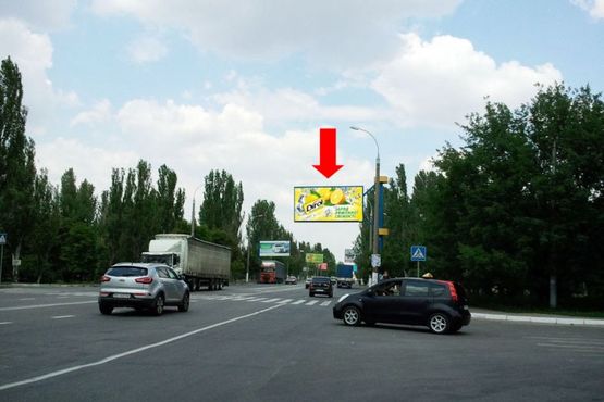 Фото рекламной плоскости по адресу Николаевское шоссе / Кедровского ул. (бывш. Буденного ул.), автовокзал, гусь, над дорогой, из центра