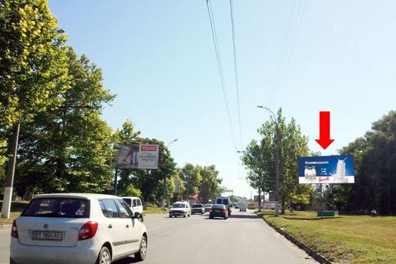 Фото рекламной плоскости по адресу Черновола шоссе (бывш.Киндийское шоссе), 40 , возле круга "Салют"