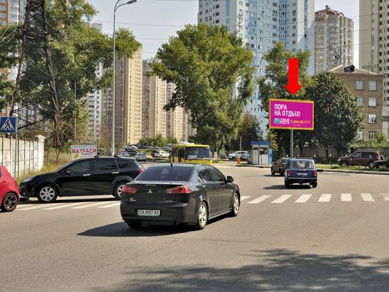 Фото рекламної площини за адресою Урловская ул. / Припятская ул., в сторону Ахматовой ул.