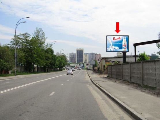 Фото рекламной плоскости по адресу Брожко ул. (бывш. Кировоградская ул.), напротив АЗС "Glusco", в сторону Гринченко ул.