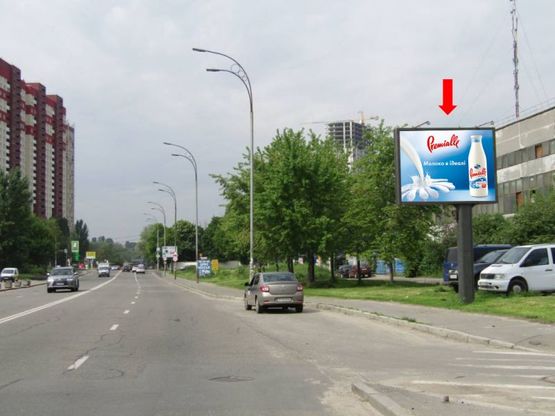 Фото рекламной плоскости по адресу Брожко ул. (бывш. Кировоградская ул.), 38, возле АЗС "Glusco", в сторону Лобановского пр. (бывш. Краснозвездный пр.)