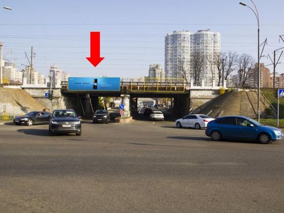 Фото рекламної площини за адресою Гринченко ул. / Байковая ул., в центр, левая