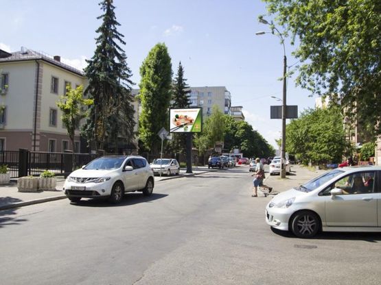 Фото рекламной плоскости по адресу Кривоноса ул. / ул. Освиты, в сторону пр. Лобановского (бывш. Краснозвездный)