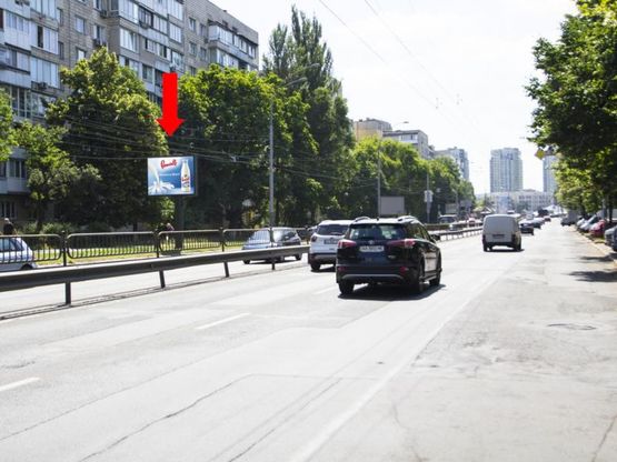 Фото рекламної площини за адресою Чоколовский бул., 18, в сторону Севастопольской пл.