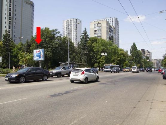Фото рекламної площини за адресою Соломенская ул, 24, рынок, в сторону Соломенской пл., Воздухофлотского пр.