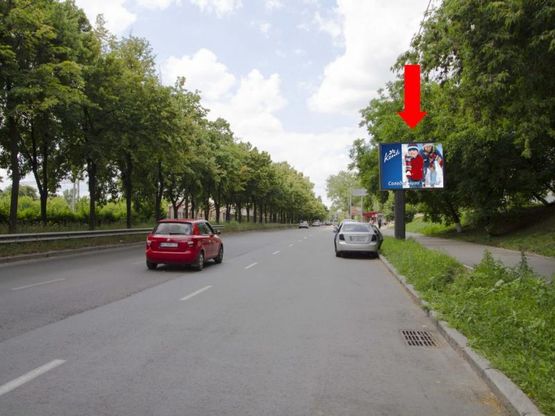 Фото рекламной плоскости по адресу Борщаговская ул., 16 - пер. Политехнический, из центра