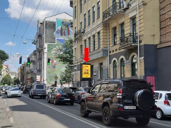 Фото рекламной плоскости по адресу Б. Житомирская ул. / Гончара ул., на светофоре, в сторону ул. Крещатик