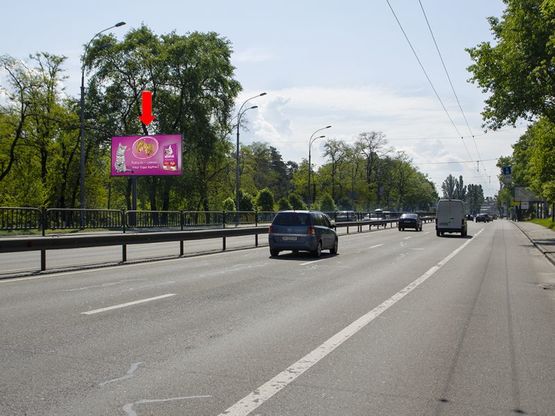 Фото рекламної площини за адресою Освободителей пр., 9, в сторону пр. Броварского