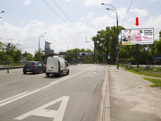 Фото рекламної площини за адресою Освободителей пр., 17, возле супермаркетов "Фокстрот" и "Эльдорадо", в сторону пр. Броварского