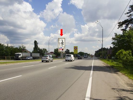 Фото рекламної площини за адресою Броварской пр., 45 на разделителе, в сторону Броваров