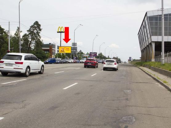 Фото рекламной плоскости по адресу Броварской пр., 27, возле McDonalds's, ст. м. "Дарница", из центра