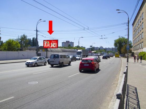 Фото рекламной плоскости по адресу Луговая ул. - ул. Бережанская, на светофоре, в сторону в сторону ул. Автозаводская, ул. Вышгородская