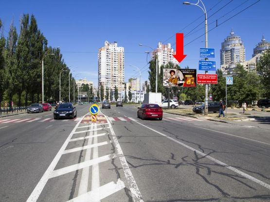 Фото рекламної площини за адресою Малиновского ул., 38 - Героев Сталинграда пр., в сторону пр. Героев Сталинграда