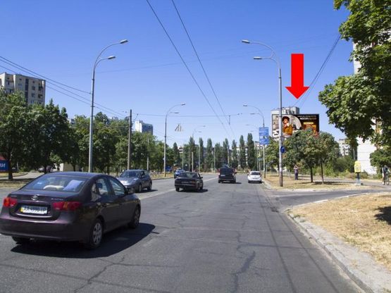 Фото рекламной плоскости по адресу Гайдай ул., 10, в сторону ул. Героев Днепра