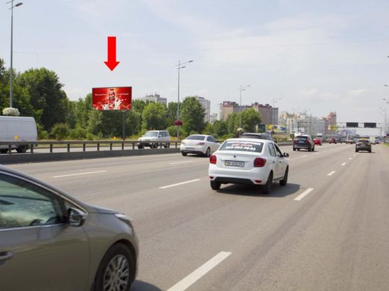 Фото рекламной плоскости по адресу Бажана пр., 5 В, напротив, в сторону ст.м. "Харьковская", центра