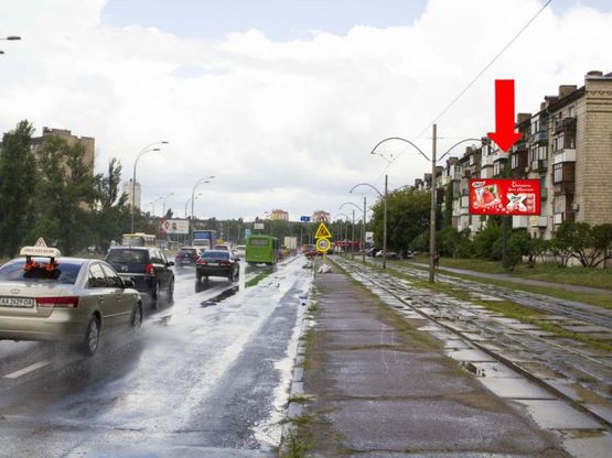 Фото рекламної площини за адресою Харьковское шоссе, 3, в сторону Дарницкая пл. (бывш. Ленинградская пл.)