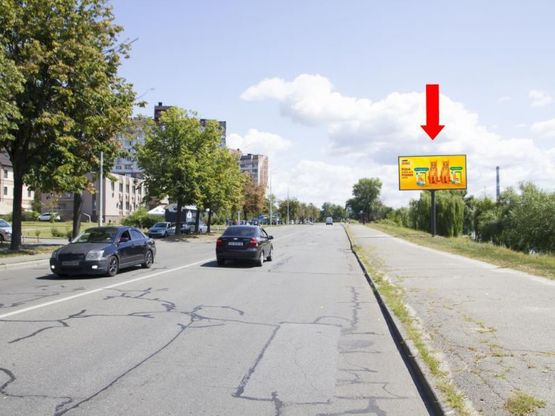 Фото рекламної площини за адресою Закревского ул., 15, напротив, в сторону ул. Драйзера