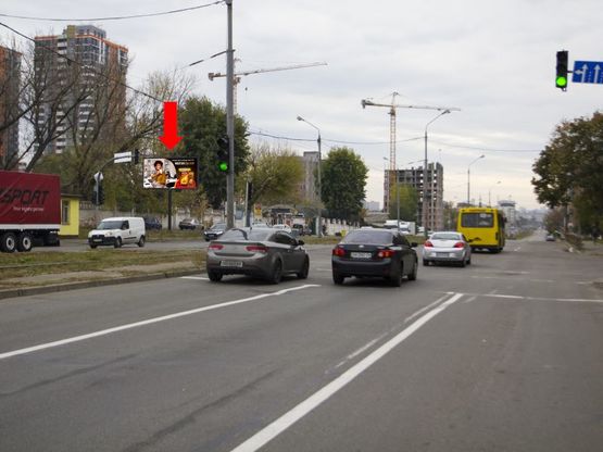 Фото рекламной плоскости по адресу Автозаводская ул., 89а - пер. Автозаводской, на светофоре, в сторону ул. Луговая, центра