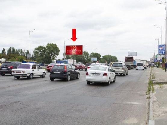 Фото рекламной плоскости по адресу Кольцевая дорога - ул. Григоровича-Барского, разделитель, в сторону Одесской пл.