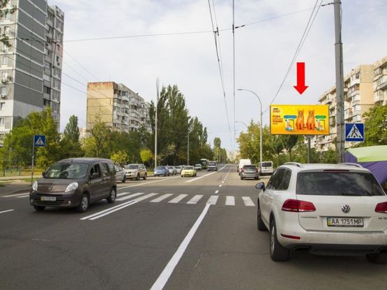 Фото рекламной плоскости по адресу Иорданская ул. (бывш. Гавро ул.), 4  -  ул. Архипенко (бывш. М. Залки), в сторону ст.м. "Оболонь"