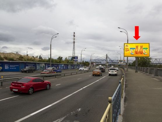 Фото рекламної площини за адресою Набережно-Рыбальская ул., 850м до мост Подольско-Воскресенский, напротив клуба "5-й элемент", в сторону мост Московский