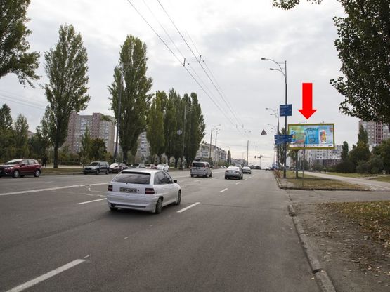Фото рекламної площини за адресою Драйзера ул. - Маяковского пр., кинотеатр "Флоренция", в сторону Маяковского пр.