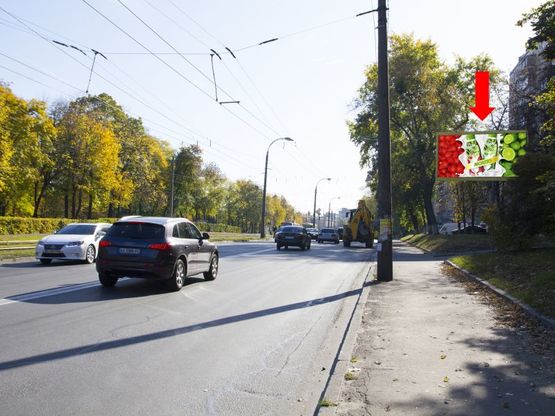 Фото рекламної площини за адресою Кирилловская ул.  (бывш. ул. Фрунзе), 111, в сторону ул. Телиги
