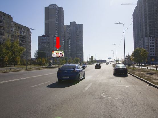 Фото рекламной плоскости по адресу Ревуцкого ул. 35, в сторону ст.м. "Харьковская", пр. Бажана