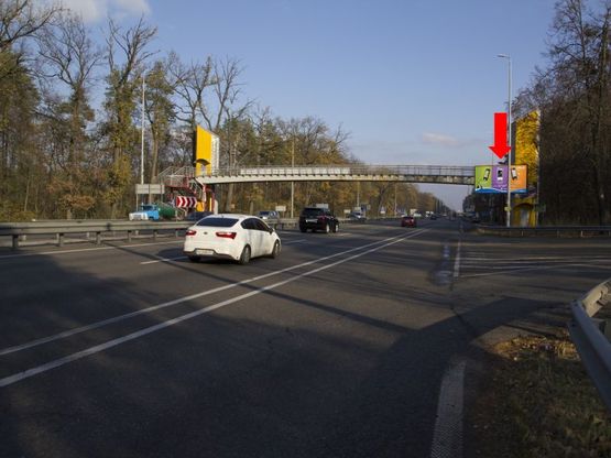 Фото рекламной плоскости по адресу Брест-литовское шоссе, 500 м. до поворота на Чайку, в Киев