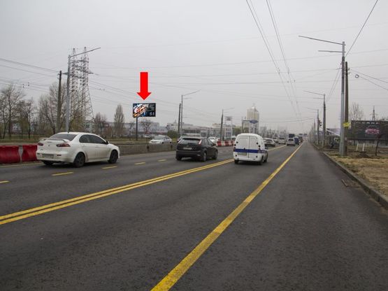 Фото рекламної площини за адресою Бандеры пр. (бывш. Московский пр.) 28, возле супермаркета "Метро", в сторону ст.м. "Почайна"