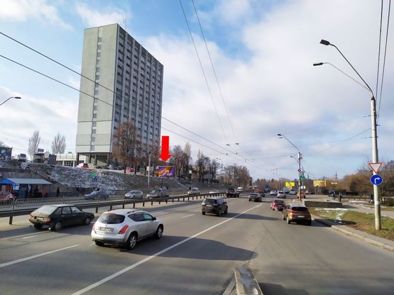 Фото рекламної площини за адресою Победы пр. 57, ст.м. "Берестейская", из центра