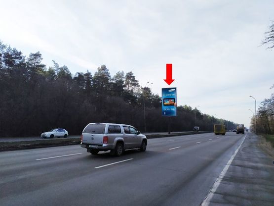 Фото рекламної площини за адресою Броварской пр., разделитель, 500 м. за АЗС "Окко", в сторону Киева