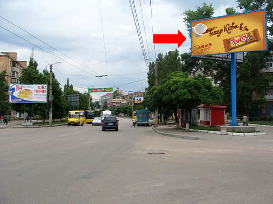 Фото рекламной плоскости по адресу Соборная ул. (бывш. 50-летия Октября ул.) / Глинки ул., ТЦ "Плазма", супермарктеы "Фуршет", "Эльдорадо", "Ева", в центр