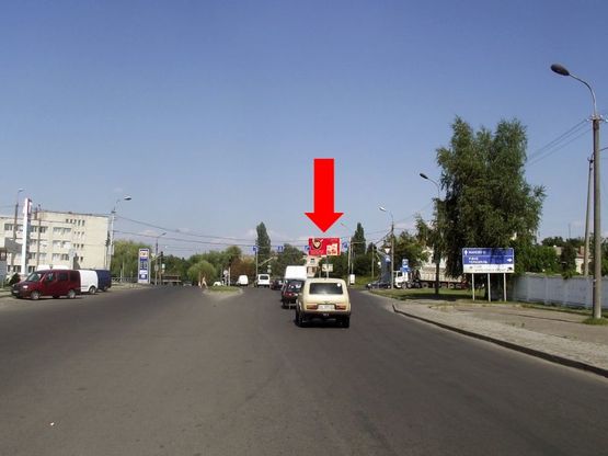 Фото рекламної площини за адресою Дубновская ул., 47 / Карпенка-Карого ул., возле АЗС "Amic", "Укрнафта", в центр