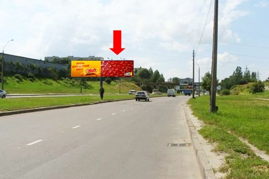 Фото рекламной плоскости по адресу Хуторовка ул., разделитель, возле рынка "Шувар", правый, в центр