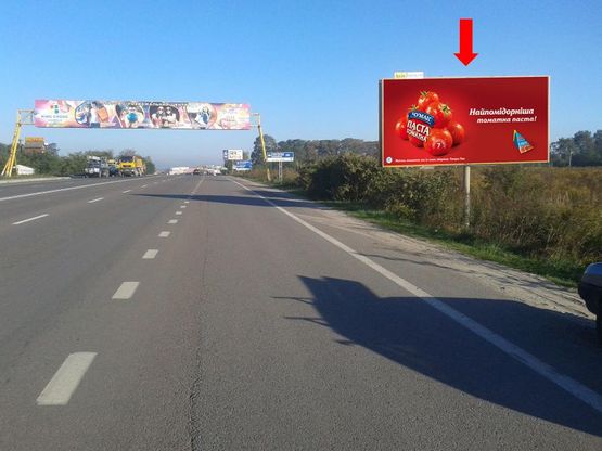 Фото рекламной плоскости по адресу Окружная дорога / Городоцкая ул., возле супермаркетов "METRO", "Эпицентр"